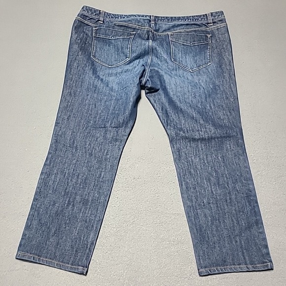 Lands End Womens 18P Blue Wash Denim Jeans Straight Leg Pants - Picture 9 of 11